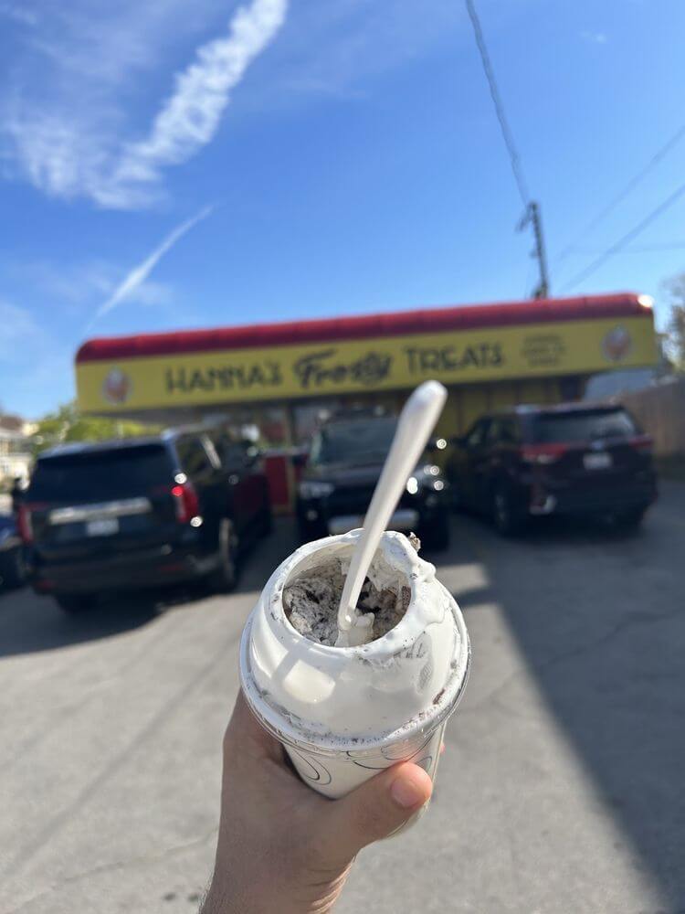 screamer ice cream in front of hannas frosty treats