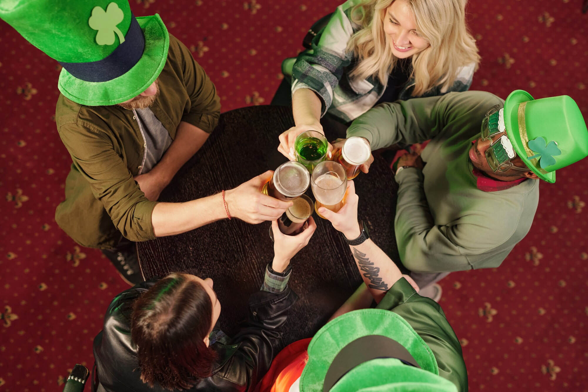 bar crawl for st. patrick's day